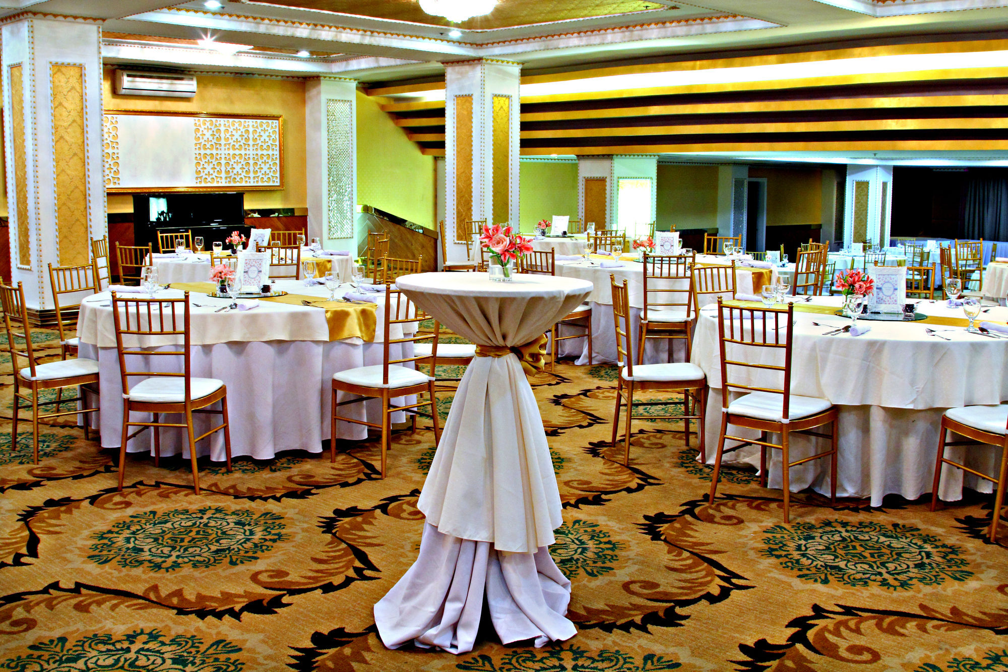 โรงแรมเดอะ เลค ทาเกย์เตย์ Tagaytay City ภายนอก รูปภาพ