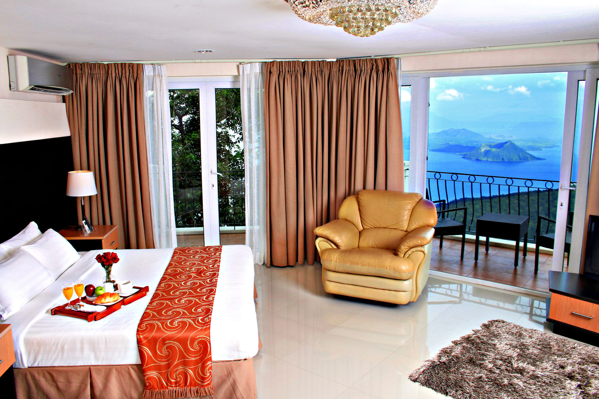 โรงแรมเดอะ เลค ทาเกย์เตย์ Tagaytay City ภายนอก รูปภาพ