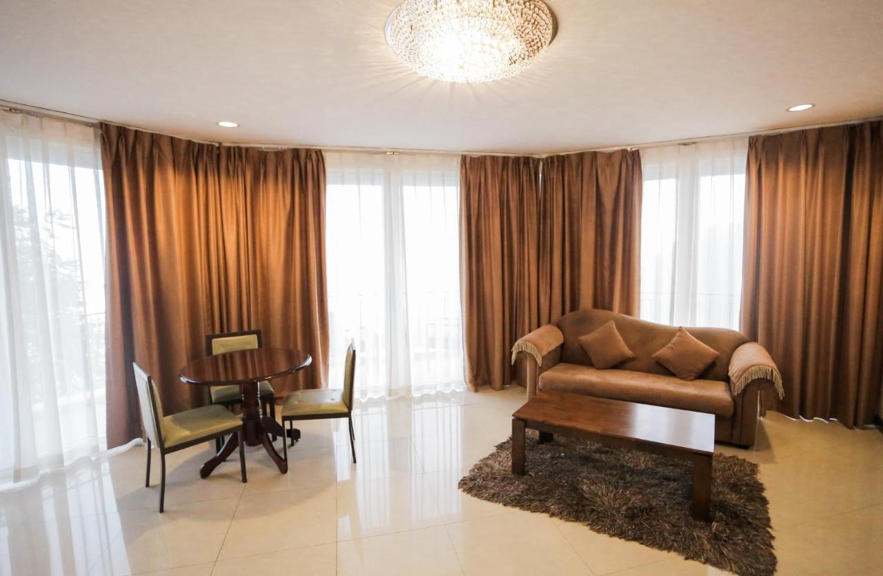 โรงแรมเดอะ เลค ทาเกย์เตย์ Tagaytay City ภายนอก รูปภาพ